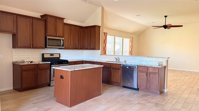 Building Photo - 6723 Barrington Crk Trce