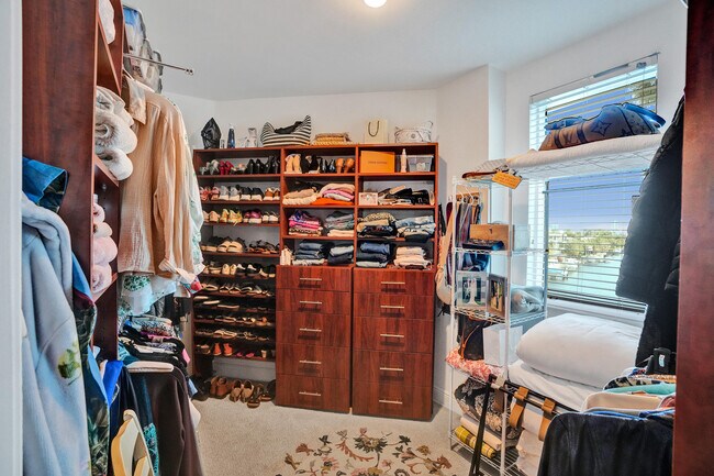 Building Photo - 516 Hendricks Isle