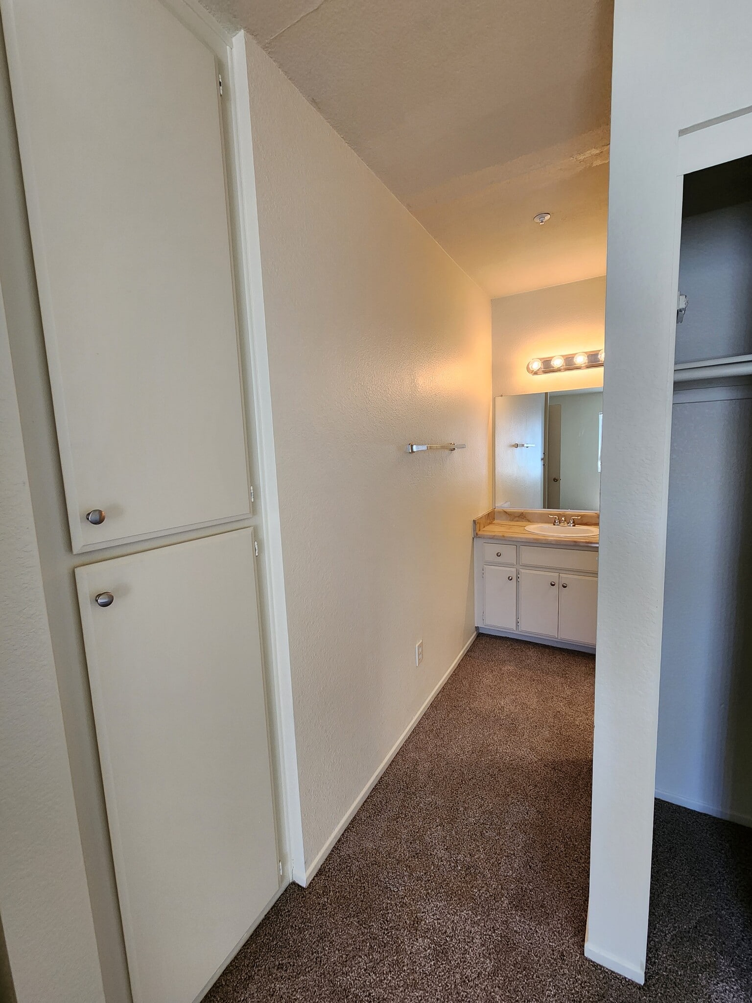 Bedroom 1 with ensuite bath - 9502 Walker St