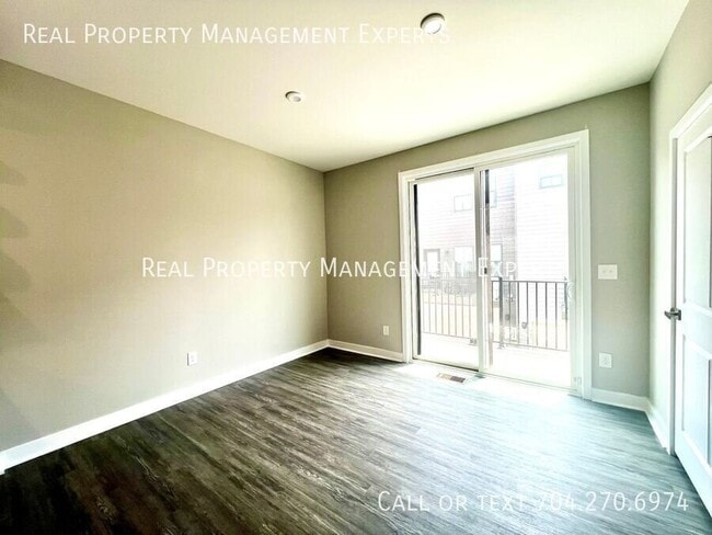Building Photo - 528 Billingsley Rd