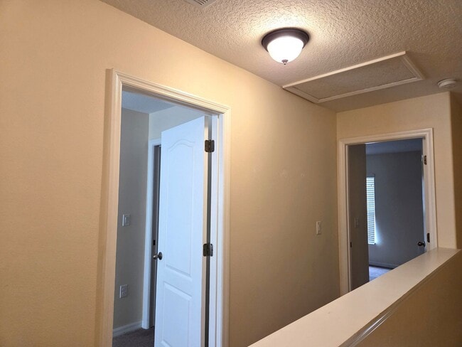 Building Photo - Adjacent to Waterfront Park