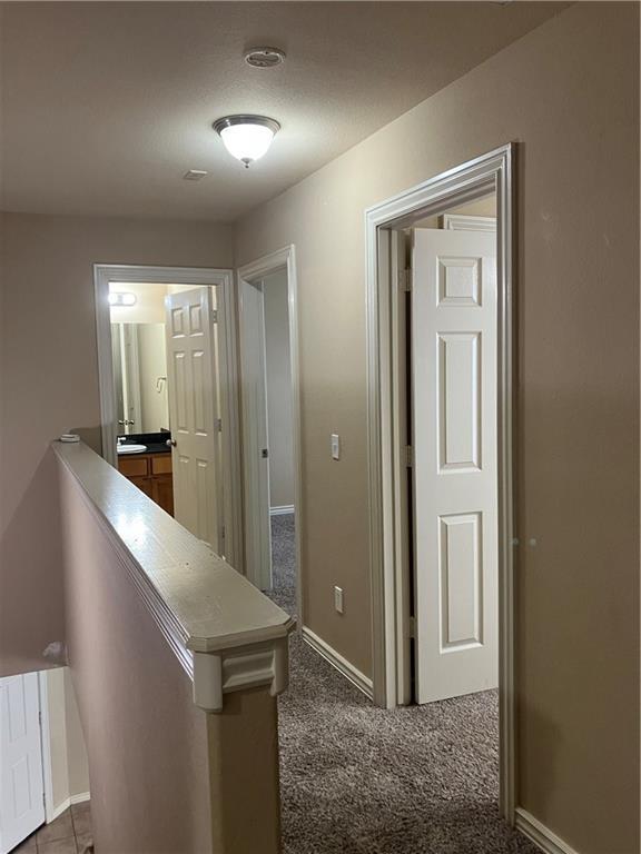 Building Photo - 892 Oakwood Ct