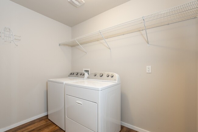 Building Photo - COMING SOON !! Kendall Yards, 3 Bedroom, 2.5 Bath Townhouse Now Available