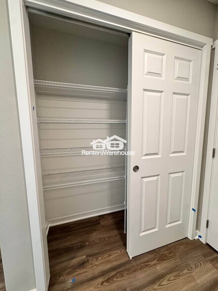 Building Photo - 1007 Adler Ct