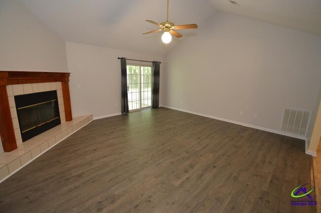 Building Photo - 309 Northlake Dr