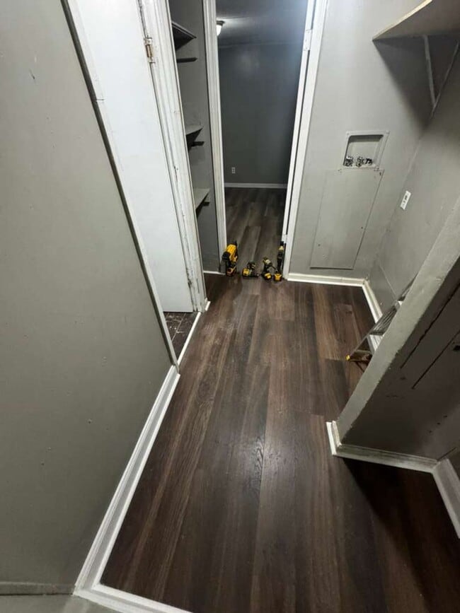 Building Photo - 4893 Madison Dr