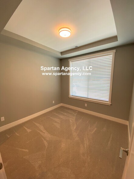 Building Photo - 19032 133rd Street Ct E