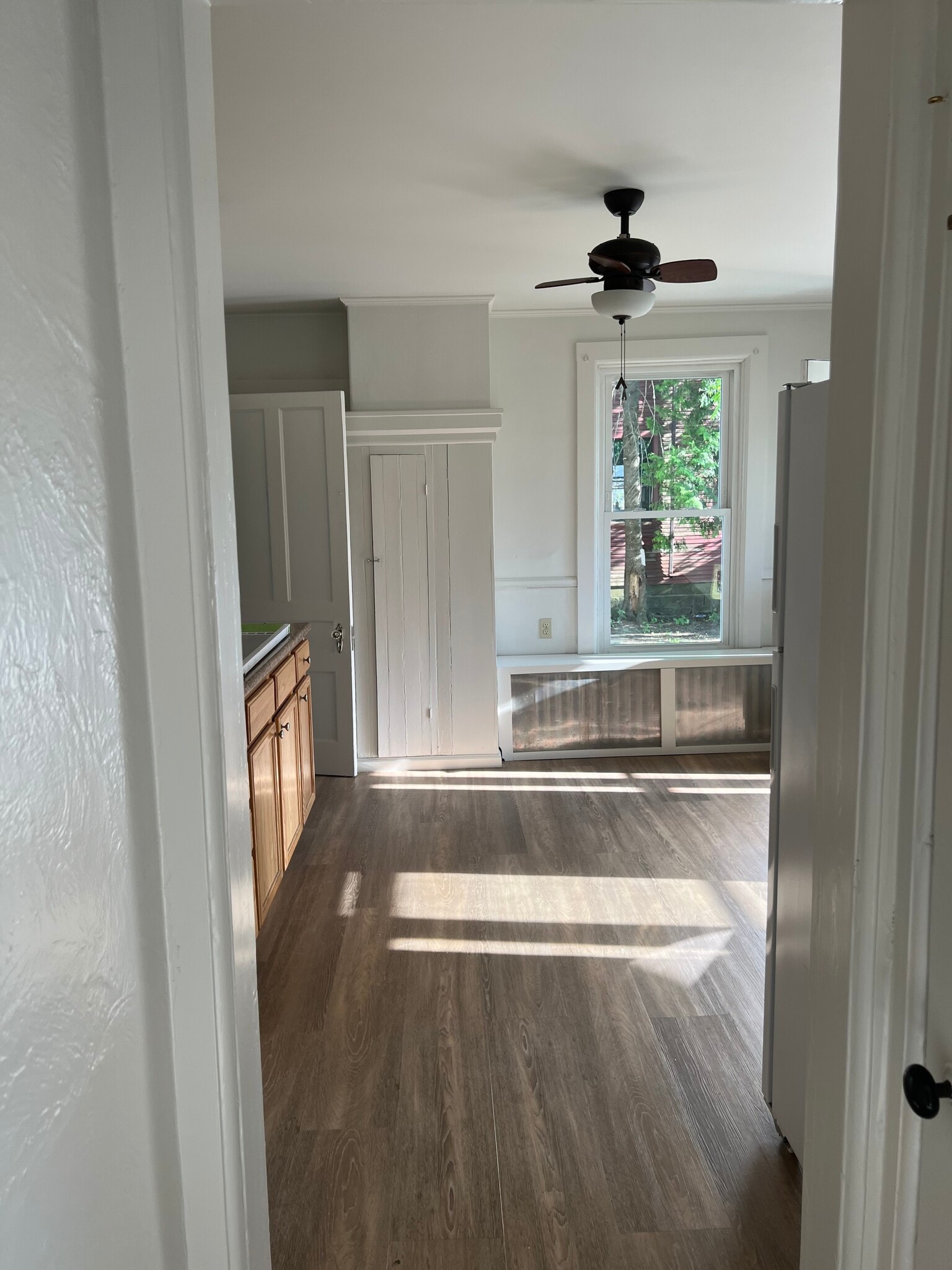 Modern updated flooring throughout! - 401 North St