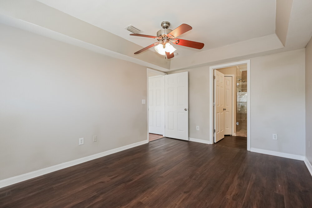 Building Photo - 6637 Summer Haven Dr