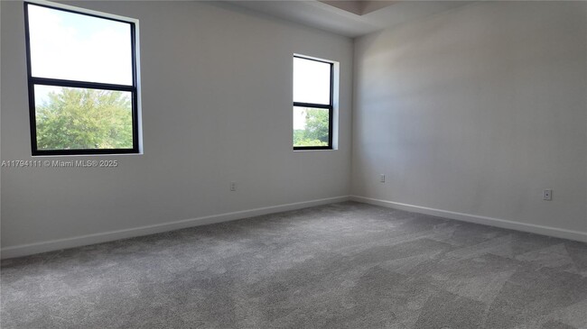 Building Photo - 3016 Park Pl