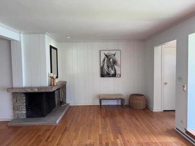 Building Photo - 3129 Sprucewood Rd