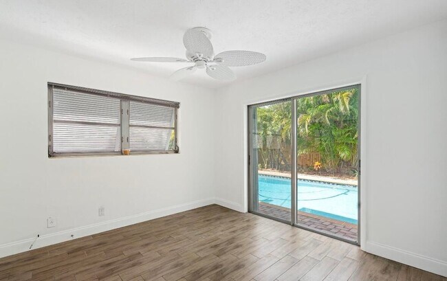 Building Photo - 549 Fairwind Dr