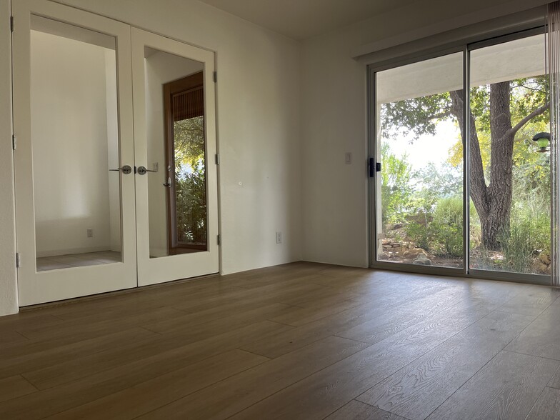 Office off entry - 23321 Ida Pl