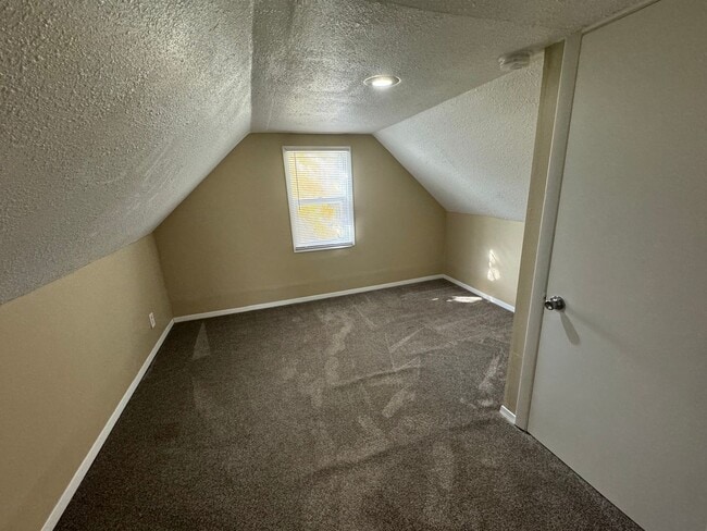Building Photo - 4 Bedroom Rental - Ready December