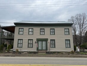 Building Photo - 212 Main St