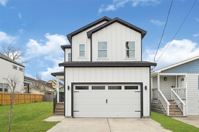 Building Photo - 3513 Omega St