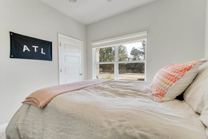 Bedroom #3 - queen bed in this photo for size reference - 3618 Hawks Landing Cir