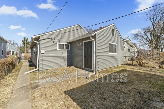 Building Photo - 947 Albany St