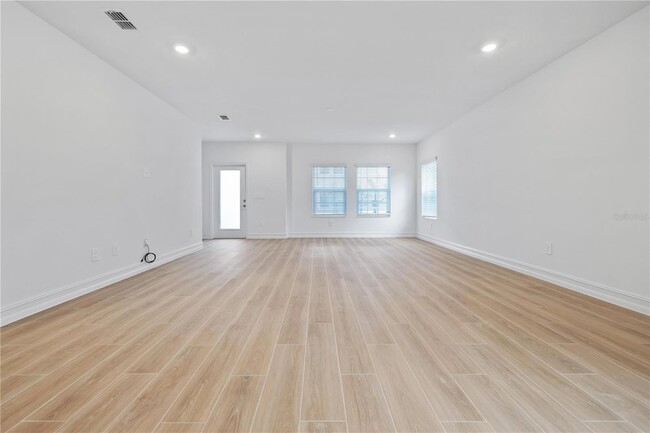 Building Photo - 4511 S Manhattan Ave