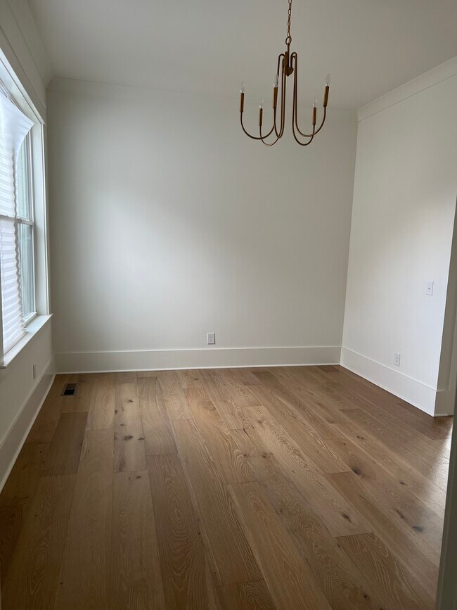 Secondary bedroom (downstairs) - 5566 Hardeman Springs Blvd