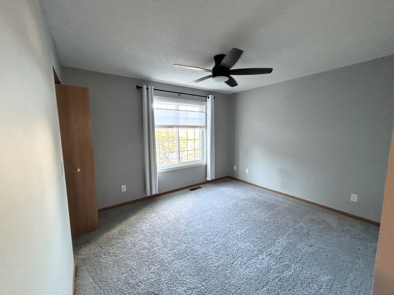 Building Photo - 15535 Flyboat Ln