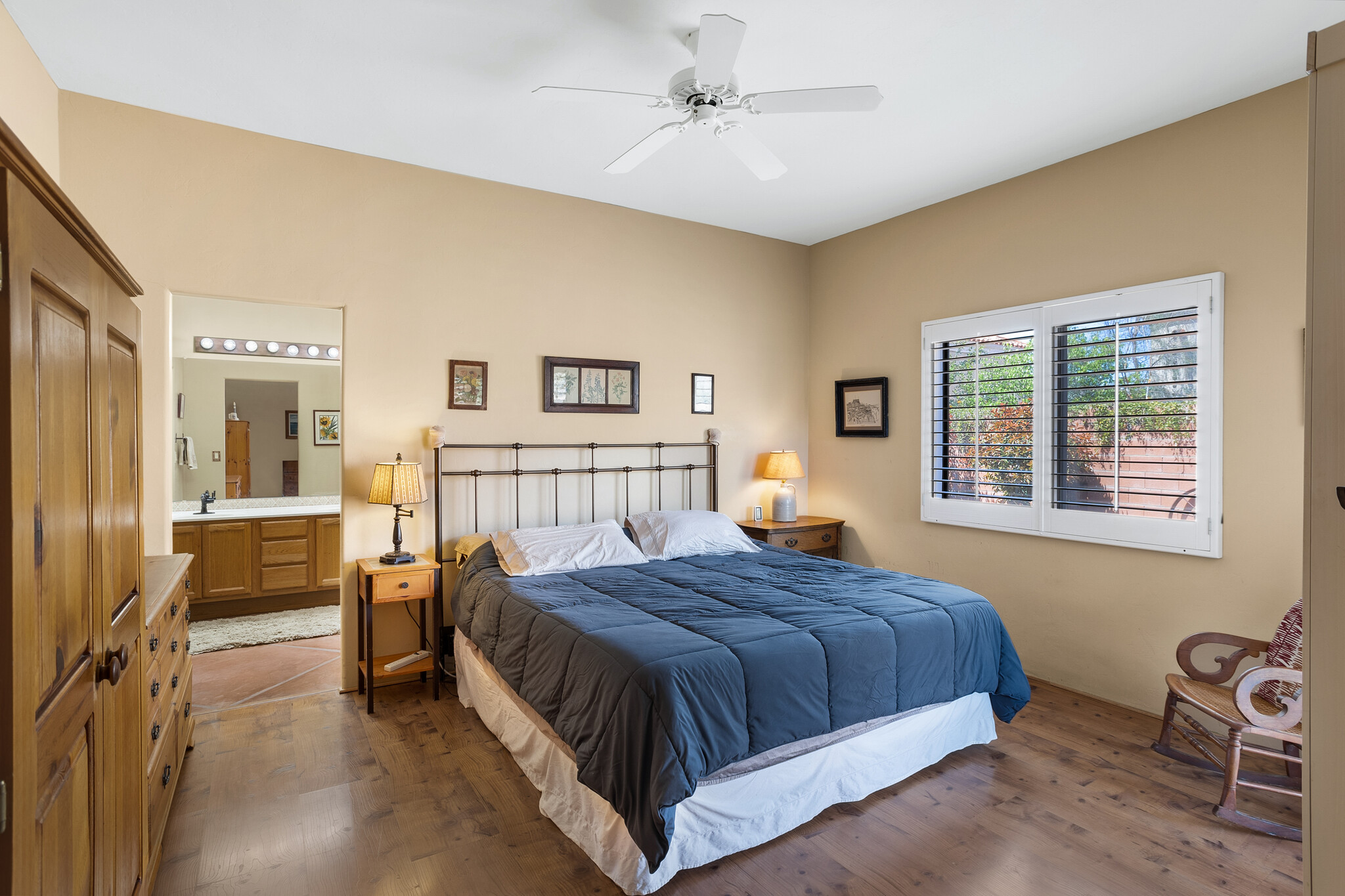 Master bedroom - 2746 W Calle San Isidro