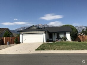 Building Photo - 3/2/2 Home in Gardnerville Ranchos