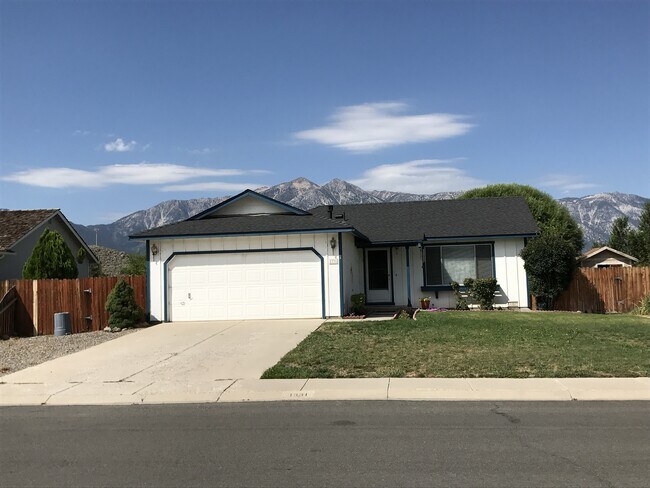 Primary Photo - 3/2/2 Home in Gardnerville Ranchos