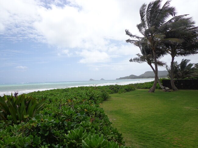 Building Photo - 420 N Kalaheo Ave