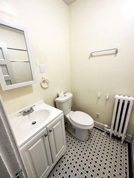 Building Photo - 25 W Chestnut St