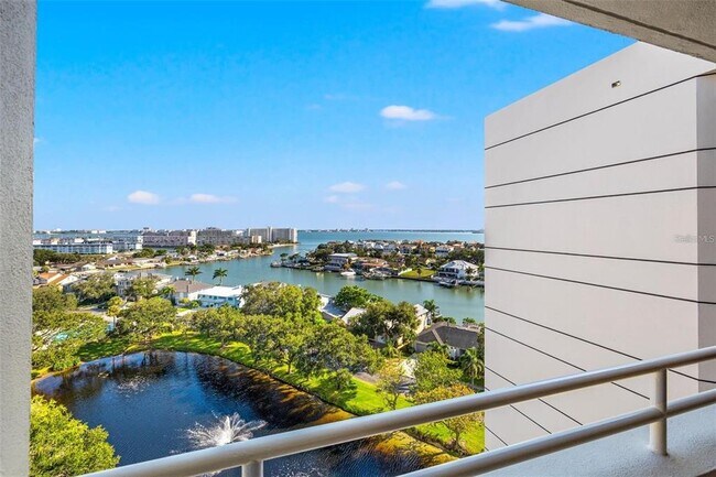 Building Photo - 5950 Pelican Bay Plaza S