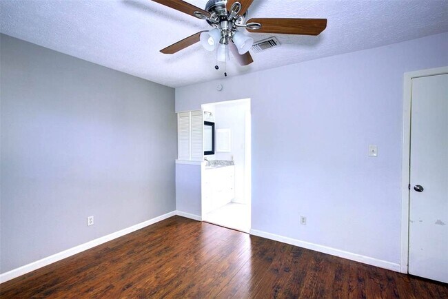 Building Photo - 5311 Linda Ln