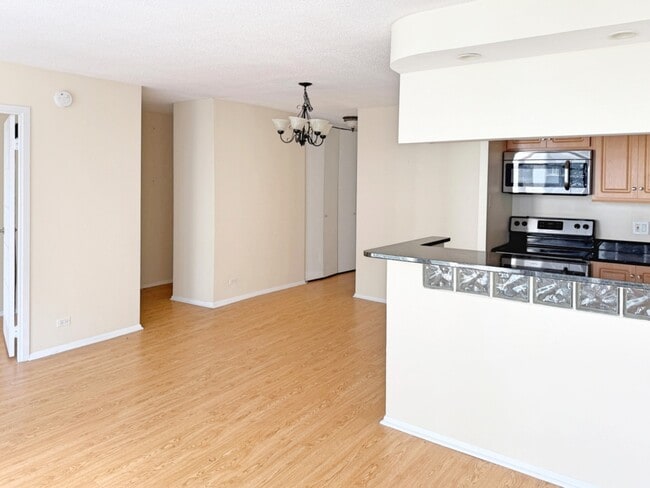 Building Photo - 1313 N Ritchie Ct