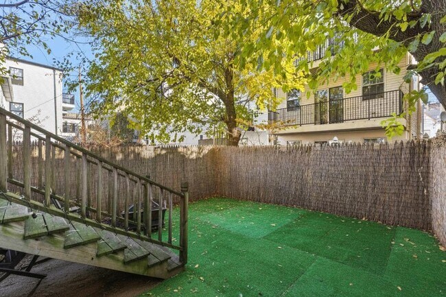 Building Photo - 244 Webster Ave