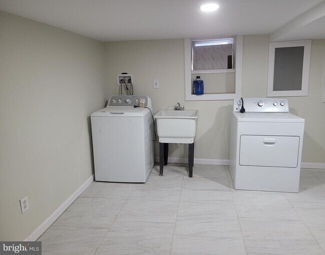 Building Photo - 2502 Federal St