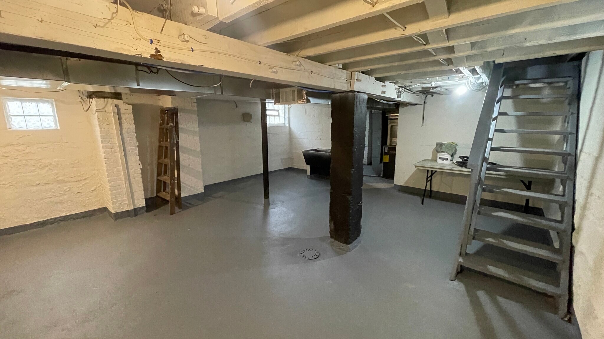 Building Photo - 2311 Grandview Ave