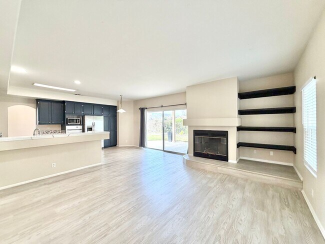 Building Photo - Spacious Rancho Highlands Home | 3 Bed + Den + Bonus Room & 3-Car Garage