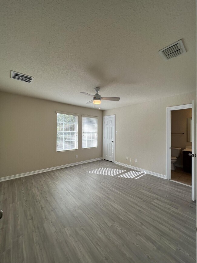 Building Photo - 25042 McBride Dr