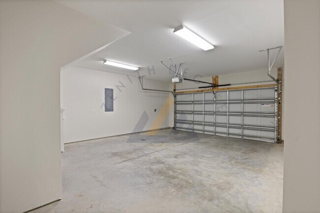 Building Photo - 1251 Northlake Blvd