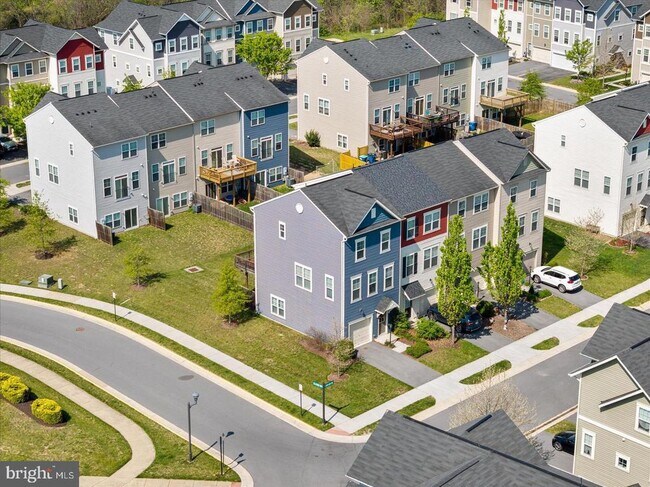Building Photo - 109 Splendor Gdn Wy