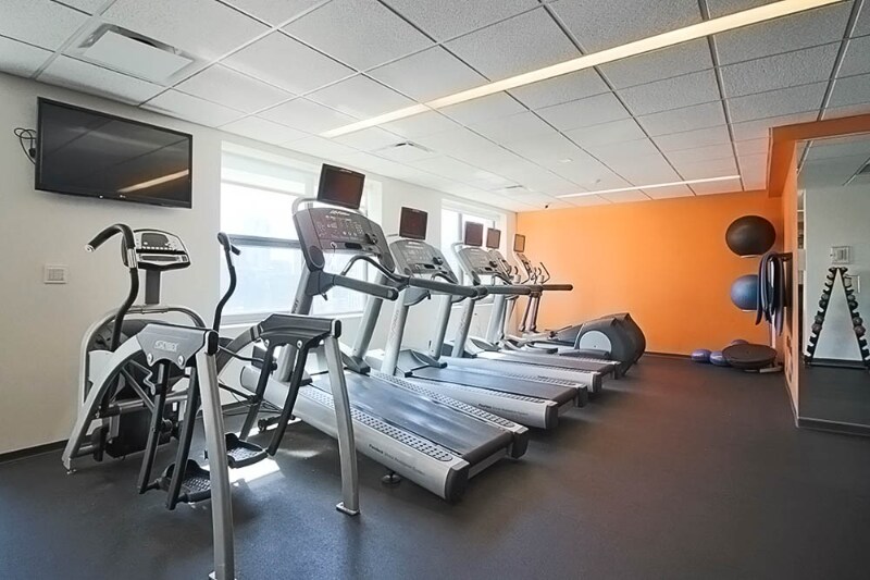 Building Photo - 70 W Huron St