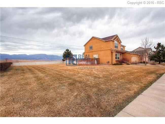 Building Photo - 8044 Lodi Ln