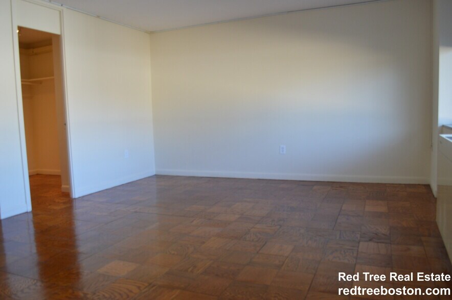 Building Photo - 101 Monmouth St