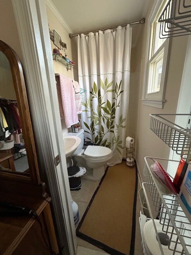 Building Photo - Rooms for Rent, Shared Living in a Beautiful Furnished Home