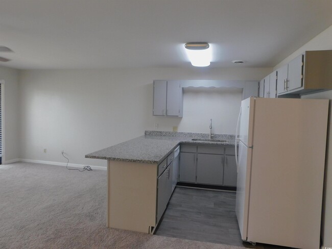 Building Photo - 3700 Golf Colony Ln