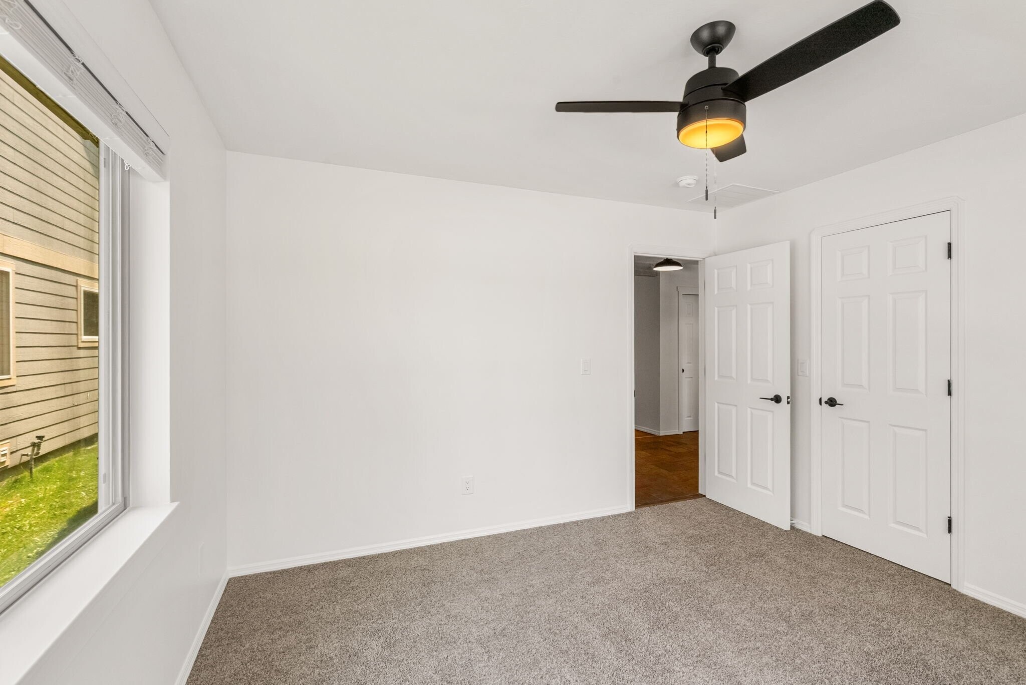 Building Photo - 1397 N River Rock Dr
