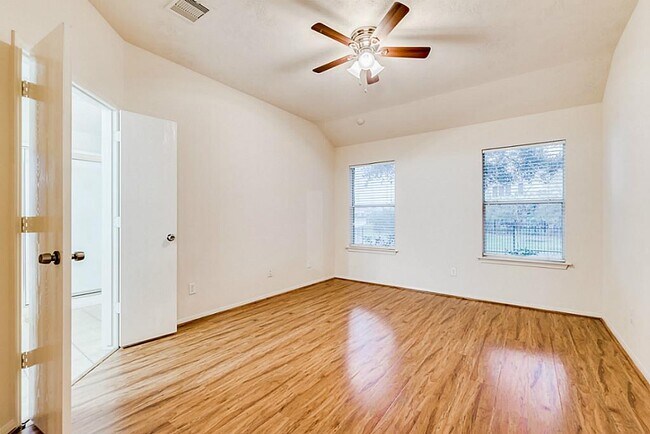 Building Photo - 25831 Chapman Falls Dr