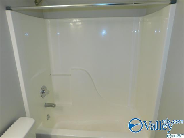 Building Photo - 113 Winding Trail