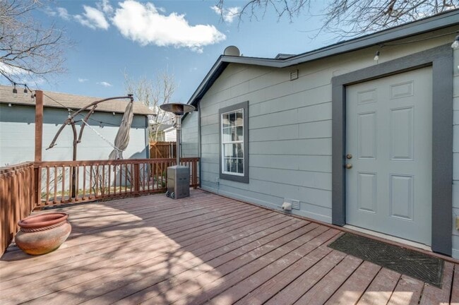 Building Photo - Colorado Street