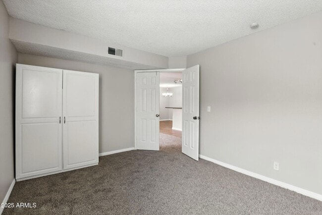 Building Photo - 8055 E Thomas Rd